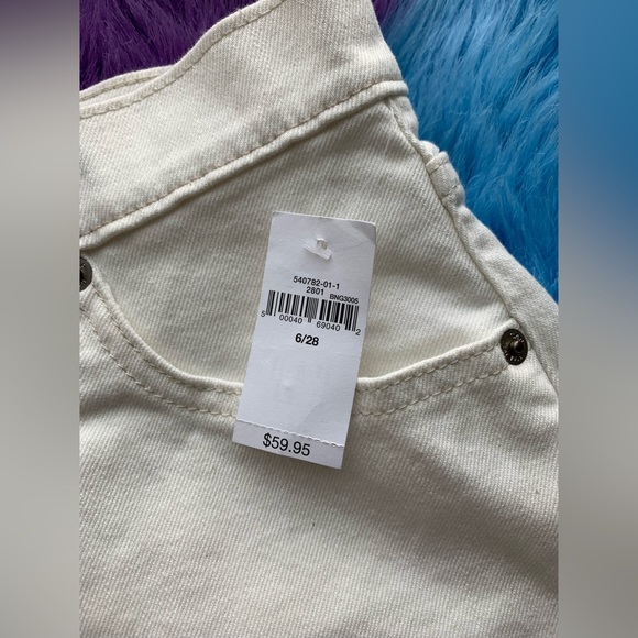NWT, Gap Denim- Ecru/Ivory High Waist Button Up Denim Mini Skirt, Size 6/28 - Picture 3 of 6